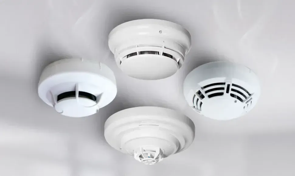 Detectores de fumaça: como funcionam e quais os tipos