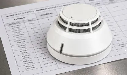 Texto de automação e matriz de causa e efeito: por que definir a lógica antes do comissionamento